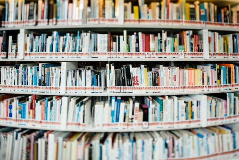 Księgarnia dla pasjonatów – znajdź wyjątkowe miejsce dla książkoholika