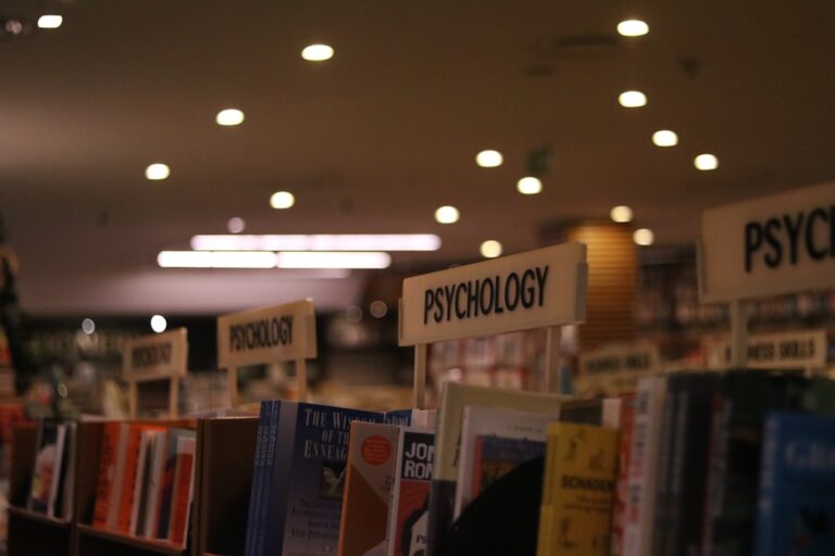 Prawa autora książki w Polsce – co przysługuje twórcy?